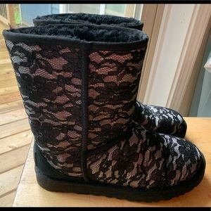 Beautiful UGG boots! Like new!